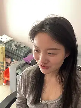 美女pangtouyubb在线直播