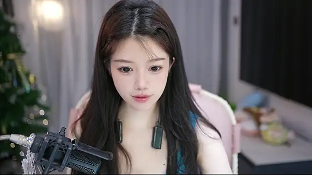 美女MinnieMoney在线直播