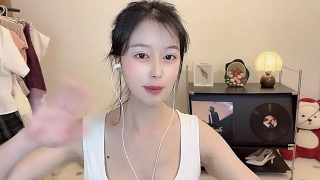 美女Onechestnut在线直播