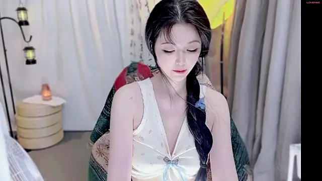 美女Yoyila_7在线直播