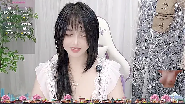 美女caicai99在线直播