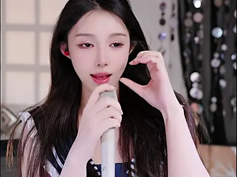 美女Summer-Momo在线直播