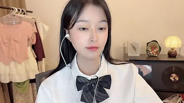美女Onechestnut在线直播