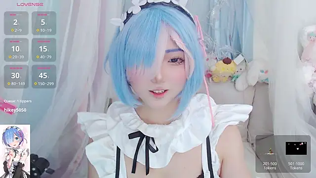 美女RuiRui_ovo在线直播