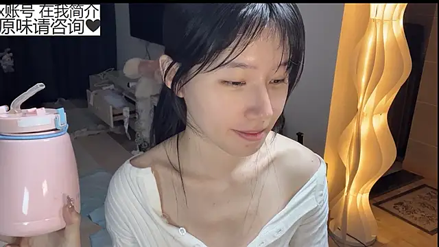 美女xiangxiang813在线直播