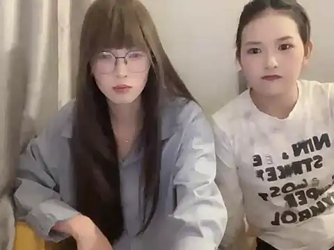美女xiaoyan1314在线直播