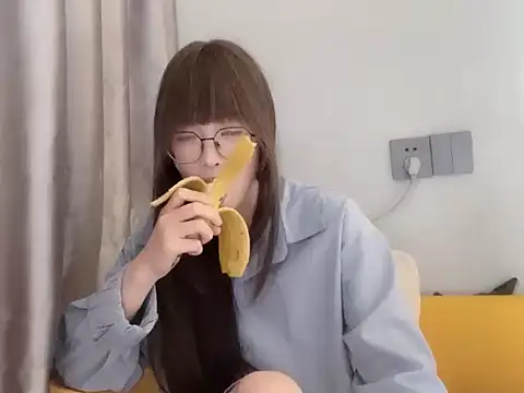 美女xiaoyan1314在线直播