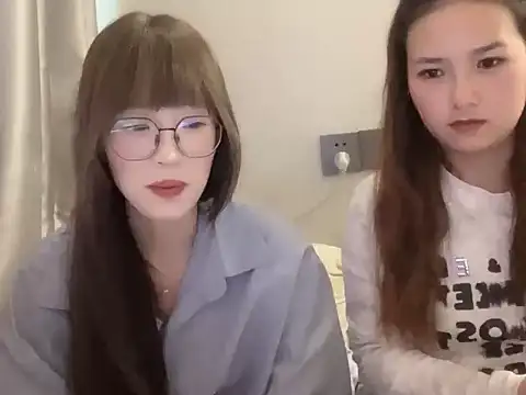 美女xiaoyan1314在线直播