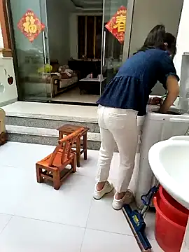 美女mimi520在线直播