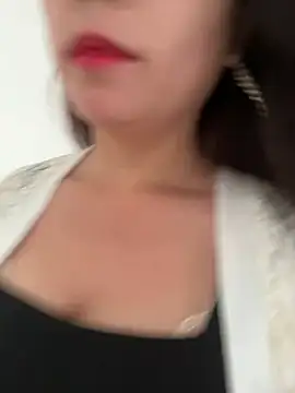 美女yuzinice在线直播